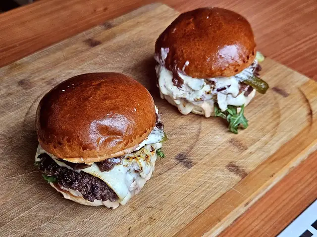 Malý burger — Well Beef Zlín
